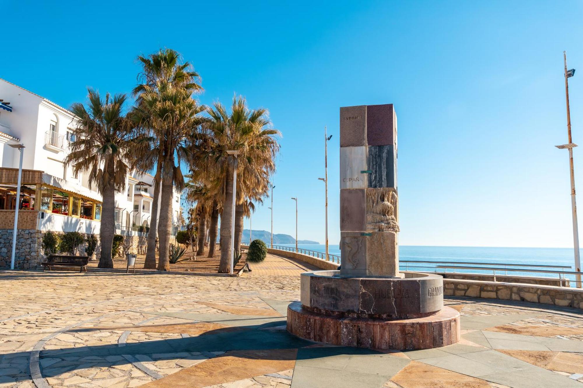 Apartamento En El Centro De Nerja Kültér fotó